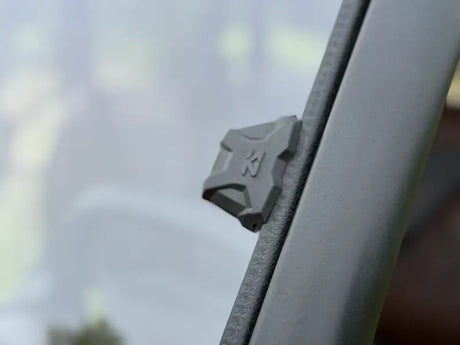 Versa Vented Windshield Hard Coated - SEIZMIK