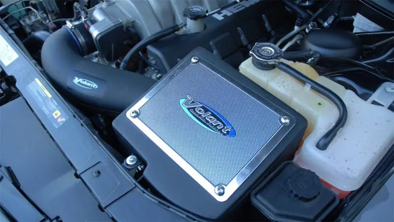 Volant 04-08 Dodge Magnum SRT8 6.1 V8 Pro5 Closed Box Air Intake System - Truck & Automotive
