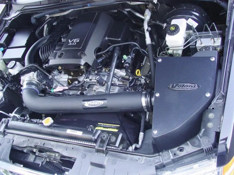 Volant 05-07 Nissan Xterra 4.0L V6 Pro5 Closed Box Air Intake System - Truck & Automotive