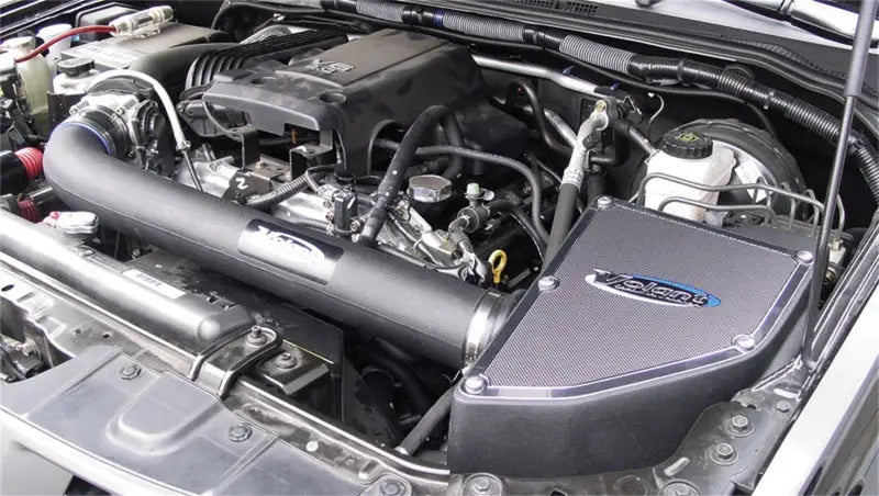 Volant 05-07 Nissan Xterra 4.0L V6 Pro5 Closed Box Air Intake System - Truck & Automotive