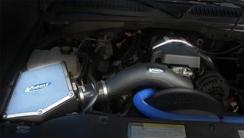 Volant 99-06 Chevy Silverado 2500HD 6.0L V8 DryTech Closed Box Air Intake System 