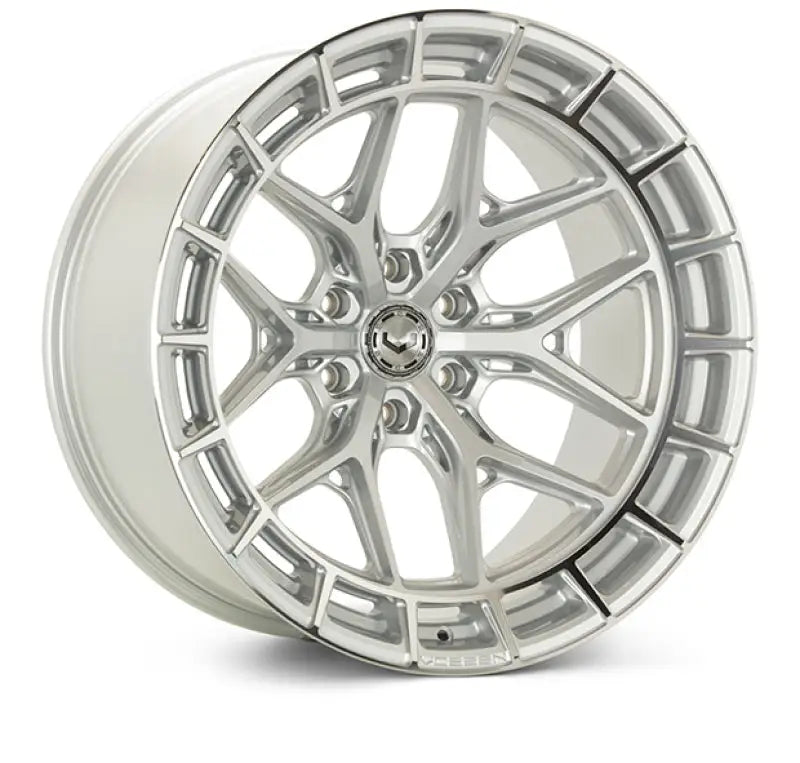 Silver polished wheel on Vossen HFX-1 super deep 22 inch car wheel