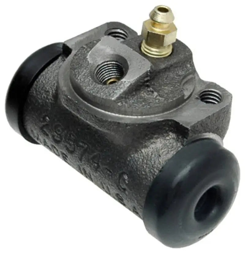 Automotive wheel cylinder WC37226 Raybestos Wheel Cylinder with threaded ports and rubber boots