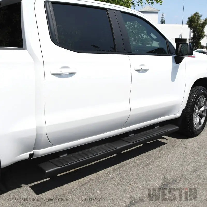 Westin 2019 Chevrolet Silverado/Sierra 1500 Crew Cab R7 Nerf Step Bars - Black 