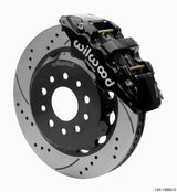 Black Wilwood Aero6 brake caliper and slotted rotor on Jeep JL SRP hat kit