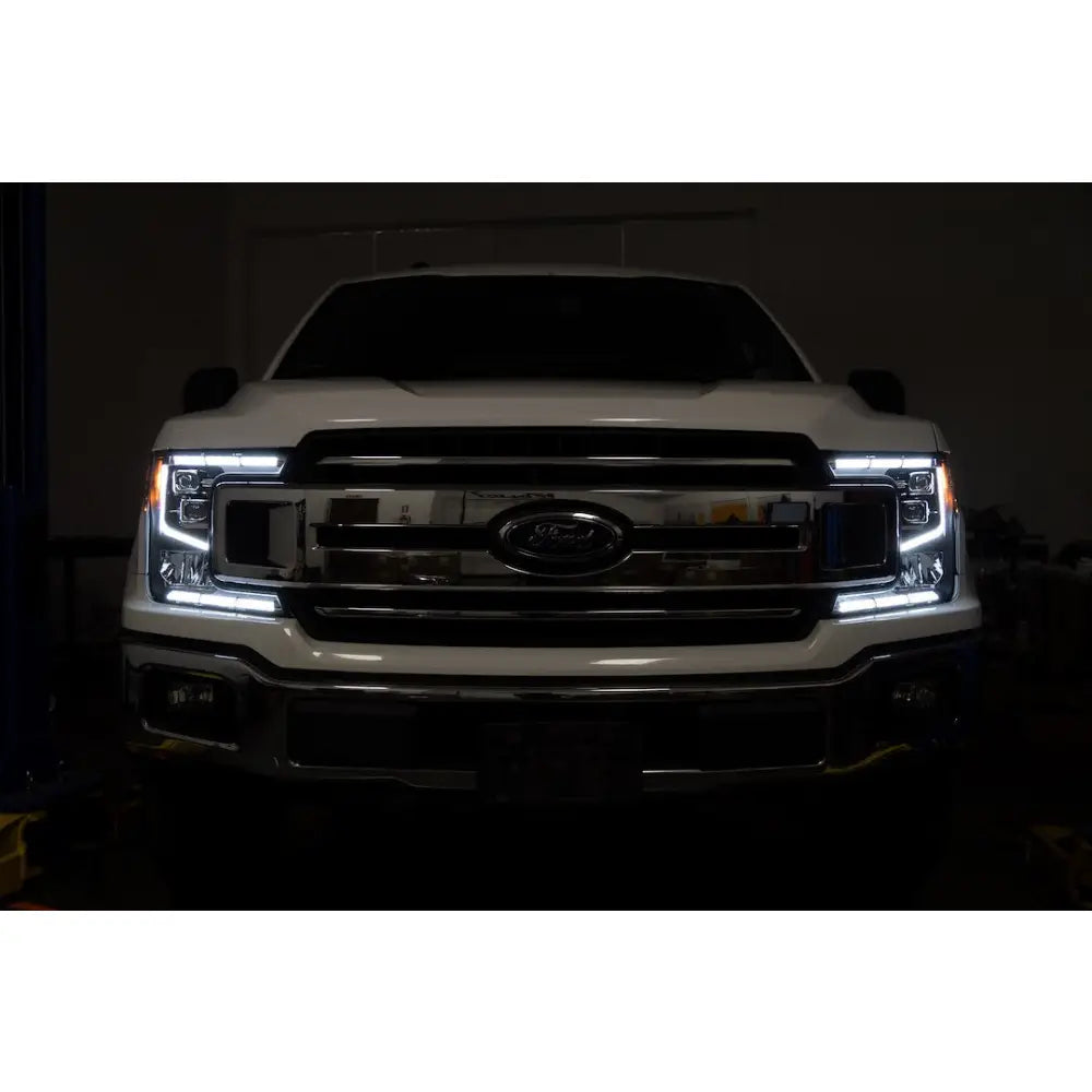 Winjet OEM Direct Replacement Headlight Assembly CHRNG0671-B-SQ - Renegade 2018-2020 Ford F-150 Ultra