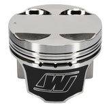 Shiny silver piston from Wiseco Mitsu 4G64 and 4G64 W 4G63 combo kit