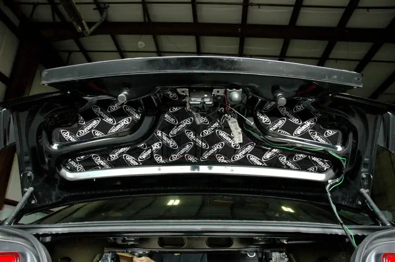 Chrome exhaust with black tips on Ford Mustang trunk lid