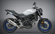 White and black Suzuki motorcycle with Yoshimura 11670BM521 Street Alpha exhaust montaje