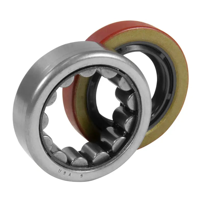 Yukon Gear R1563TAV Axle Bearing and Seal Kit / Torringtonbrand / 2.250in OD / 1.400in ID - Powersports