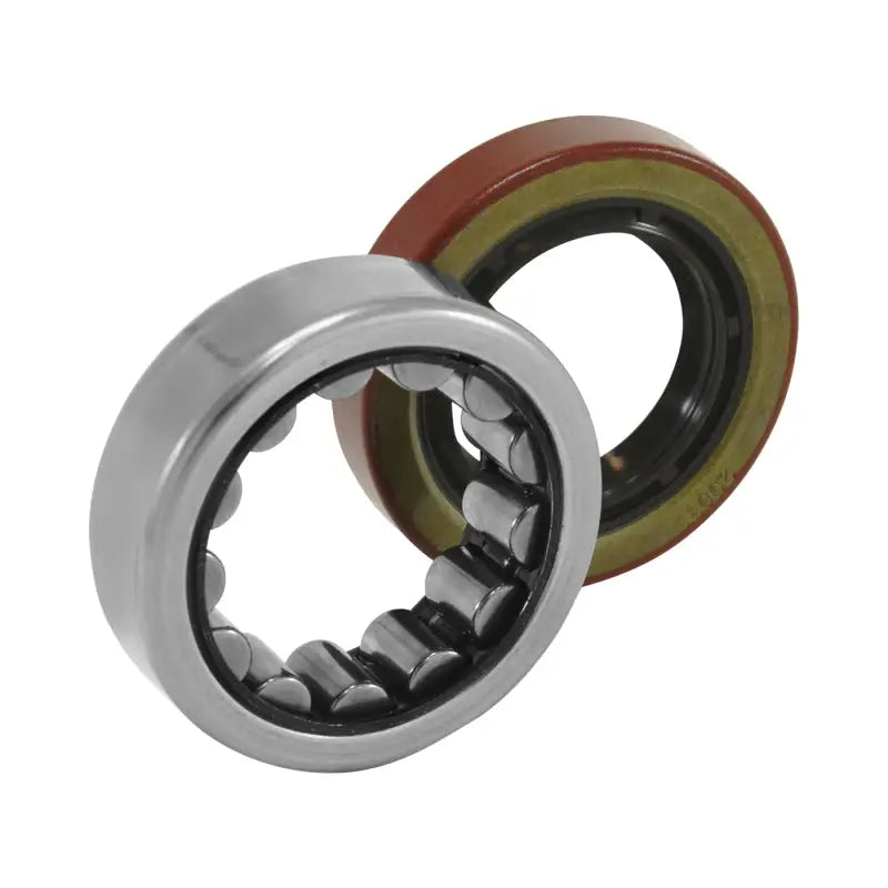 Yukon Gear R1563TAV Axle Bearing and Seal Kit / Torringtonbrand / 2.250in OD / 1.400in ID - Powersports