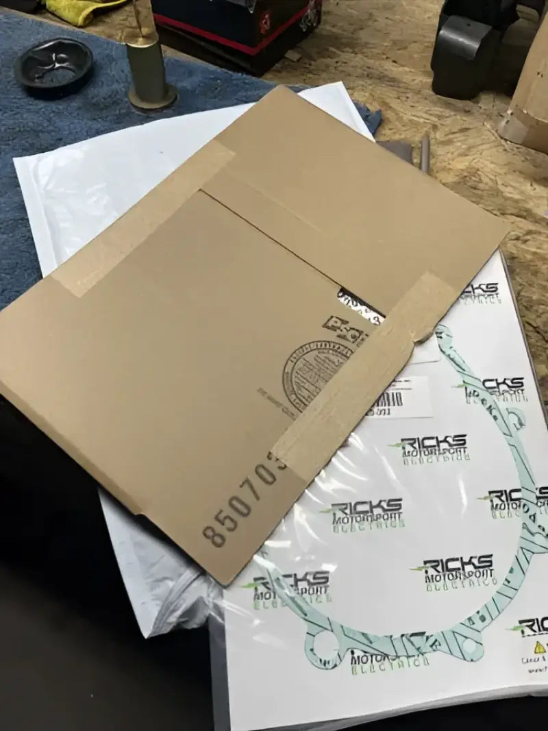 ZJ525ZVMX-M/L D.I.D Super Street 525Zvmx-Rivet Master Link Natural - Chains