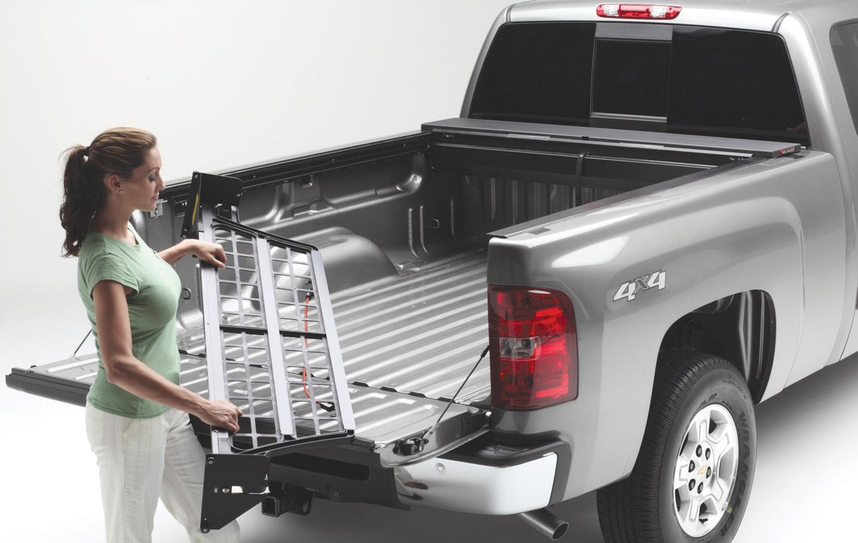 CM225 Bed Cargo Divider