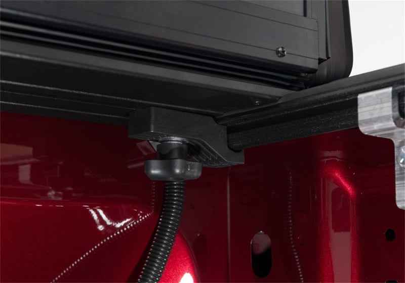 UNDERCOVER AX32004